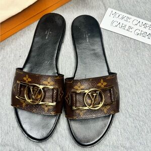 Lock it flat mules size 41